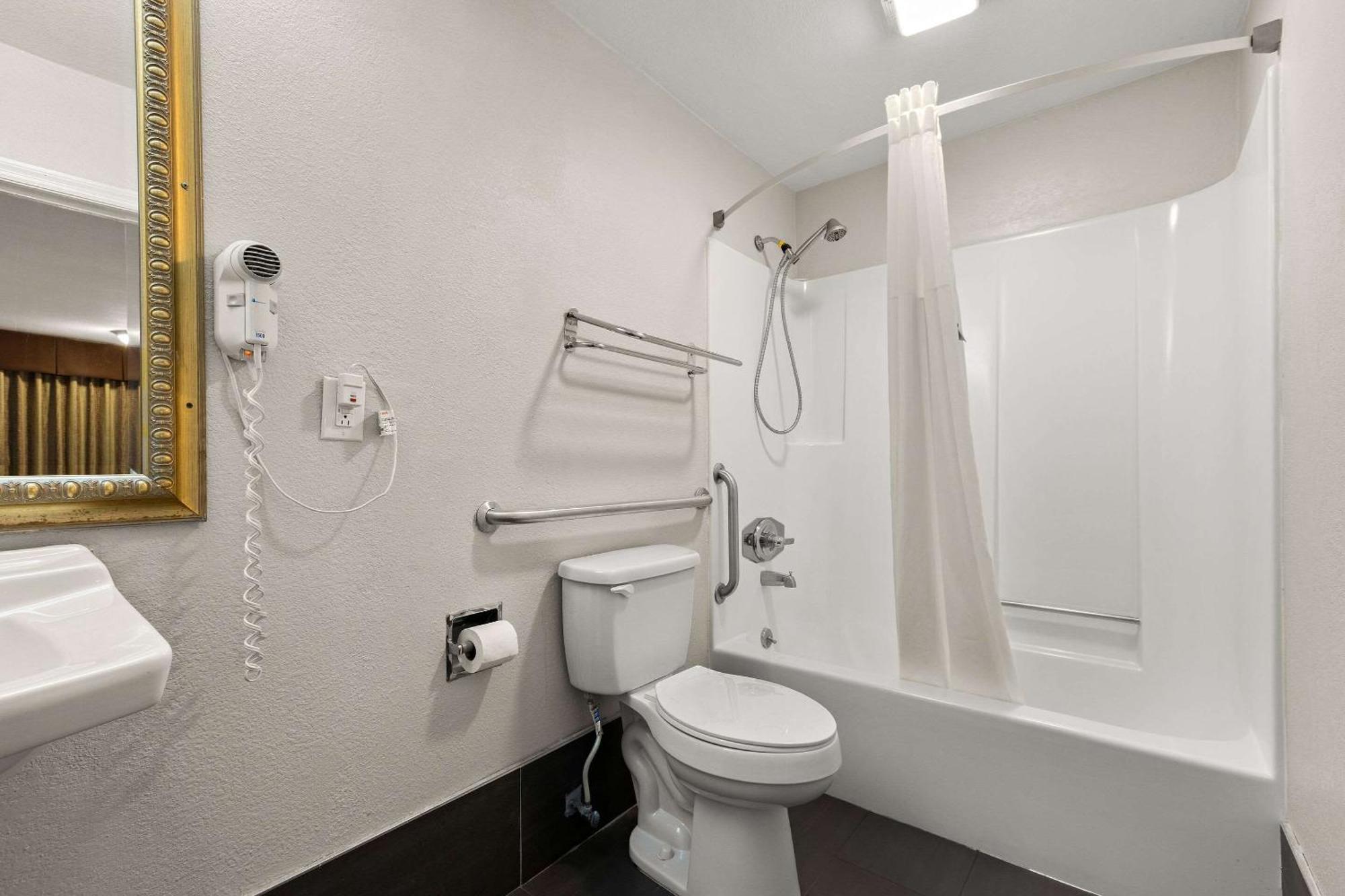 Econo Lodge White Pine Morristown I-81 & I-40 Split Exterior foto